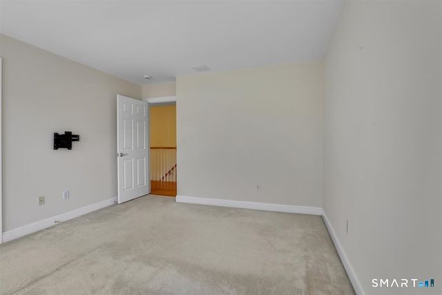 25 Fenwick Drive, Avon, CT 06001