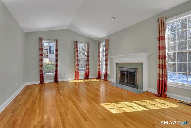 25 Fenwick Drive, Avon, CT 06001