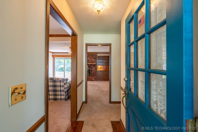 2305 S Hickory Place, Broken Arrow, OK 74012