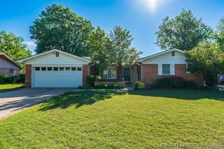 2305 S Hickory Place, Broken Arrow, OK 74012