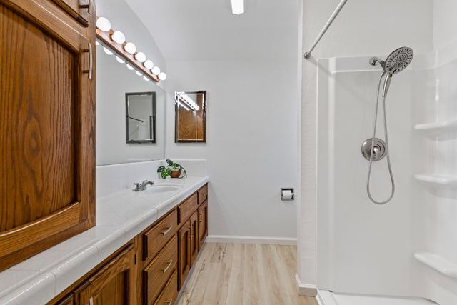 10680 Cleveland Ave, Oakdale, CA 95361