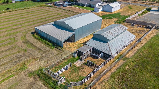 10680 Cleveland Ave, Oakdale, CA 95361