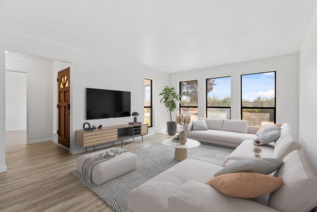 10680 Cleveland Ave, Oakdale, CA 95361