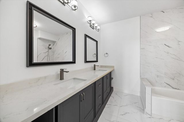 651 Bering Drive 903, Houston, TX 77057