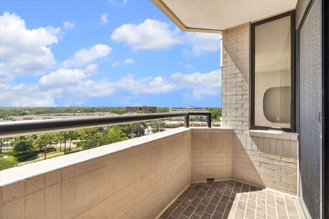 651 Bering Drive 903, Houston, TX 77057