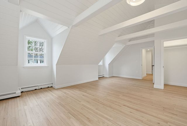 9 Arnold Rd, Shrewsbury, MA 01545