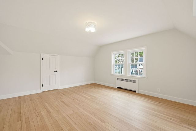 9 Arnold Rd, Shrewsbury, MA 01545