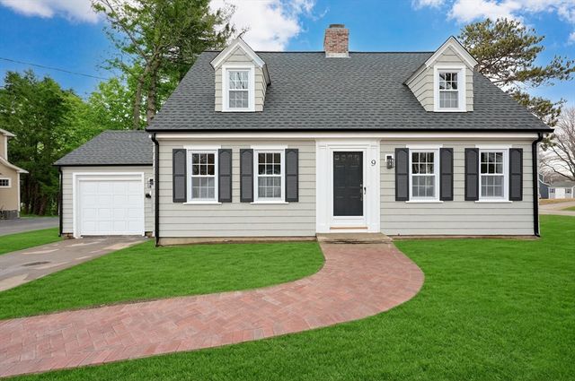 9 Arnold Rd, Shrewsbury, MA 01545