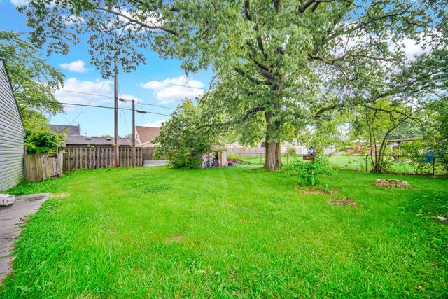 746 Imperial Road, Valparaiso, IN 46385
