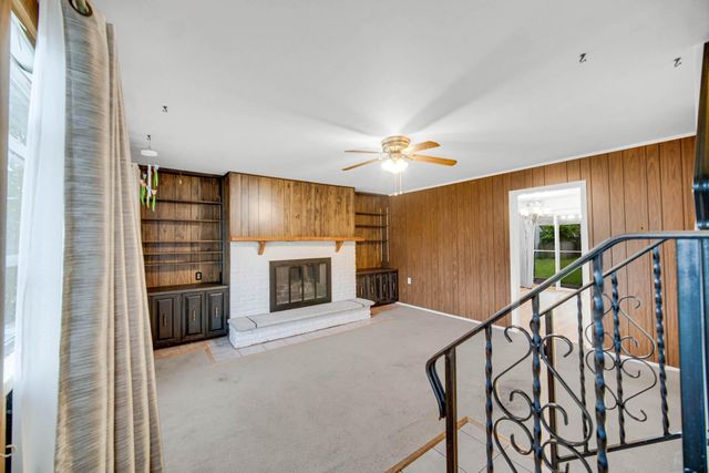 746 Imperial Road, Valparaiso, IN 46385