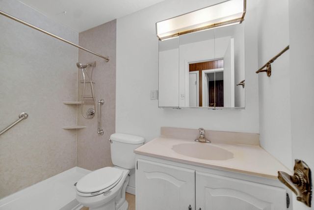 746 Imperial Road, Valparaiso, IN 46385