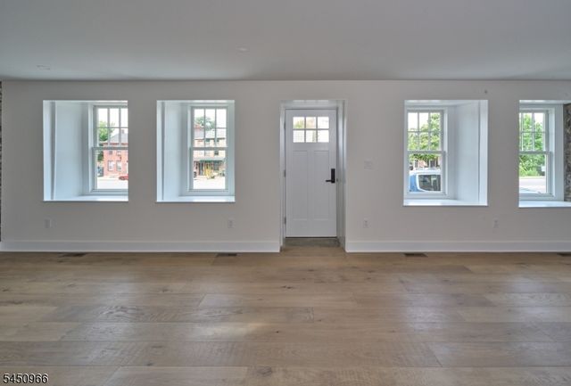 30 N Franklin St, Lambertville City, NJ 08530