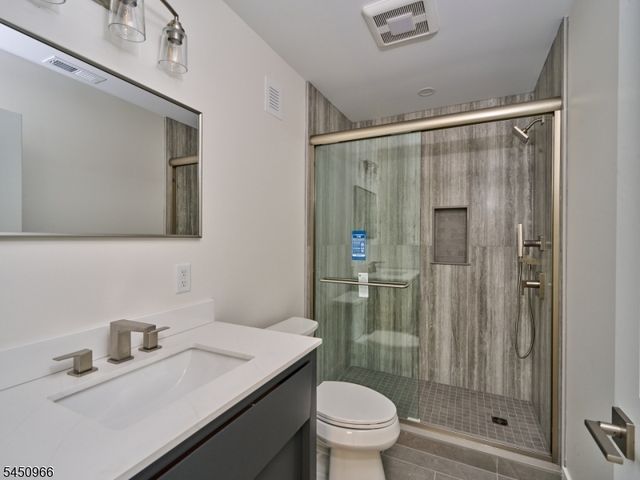 30 N Franklin St, Lambertville City, NJ 08530