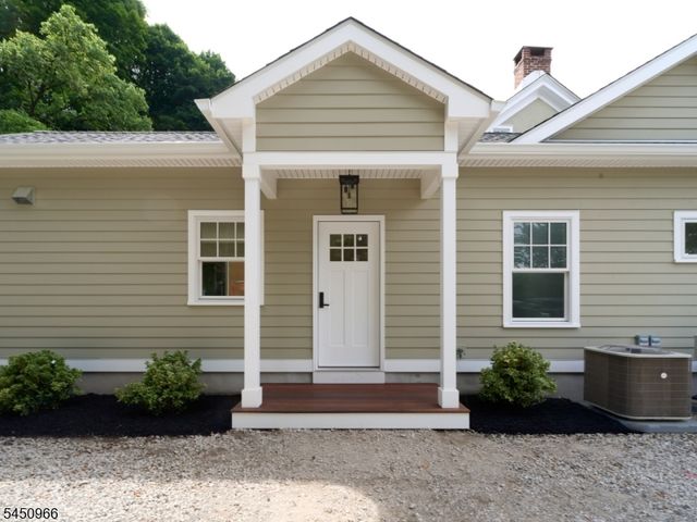 30 N Franklin St, Lambertville City, NJ 08530