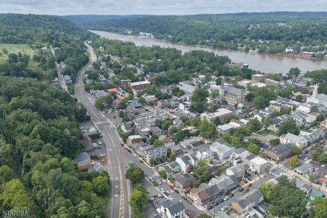 30 N Franklin St, Lambertville City, NJ 08530