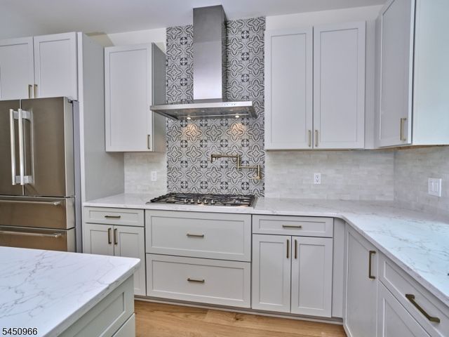 30 N Franklin St, Lambertville City, NJ 08530
