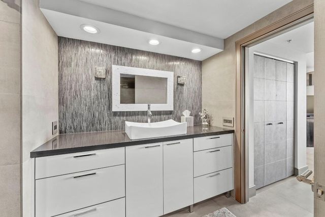 347 N New River Drive 1401, Fort Lauderdale, FL 33301