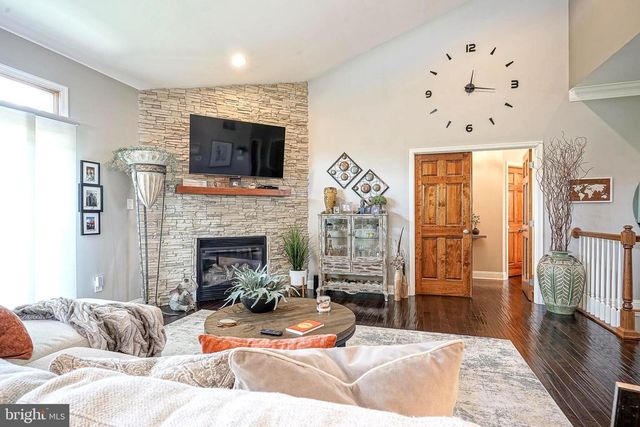 411 WINTERBERRY LN, Hammonton, NJ 08037