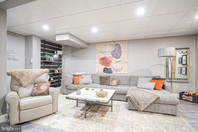 411 WINTERBERRY LN, Hammonton, NJ 08037