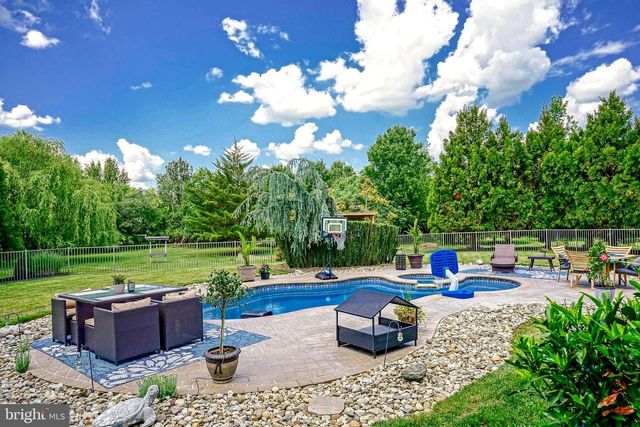 411 WINTERBERRY LN, Hammonton, NJ 08037
