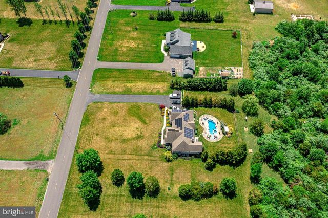 411 WINTERBERRY LN, Hammonton, NJ 08037