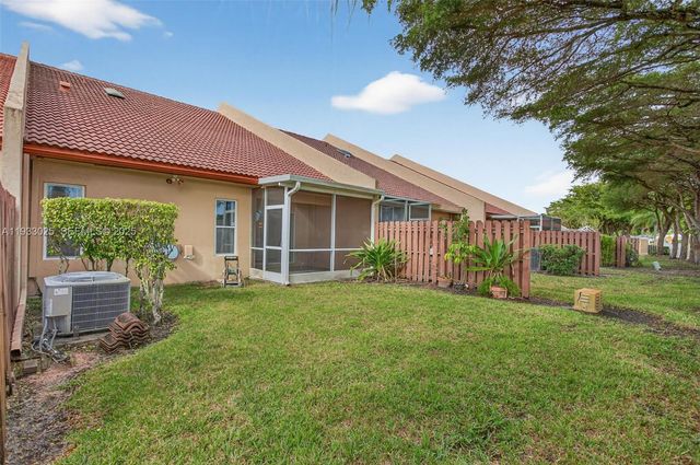 9764 Malvern Dr, Tamarac, FL 33321