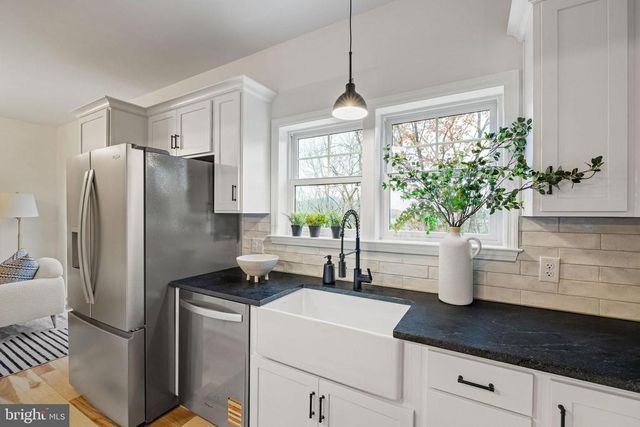 104 E HAVEN CT, Charlottesville, VA 22911