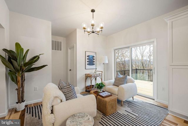 104 E HAVEN CT, Charlottesville, VA 22911