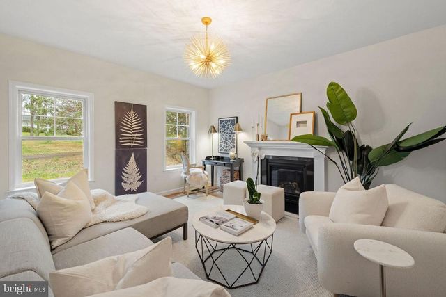 104 E HAVEN CT, Charlottesville, VA 22911