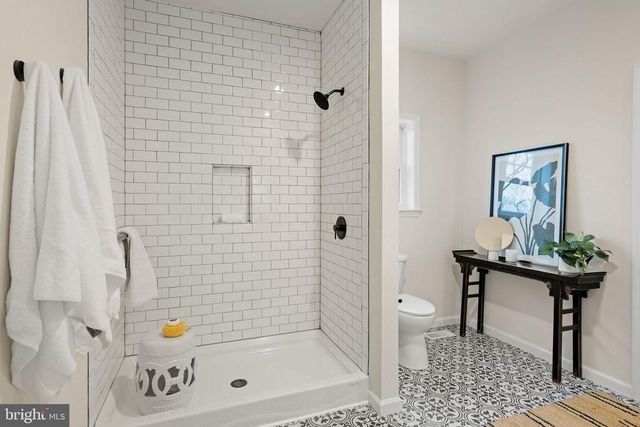 104 E HAVEN CT, Charlottesville, VA 22911