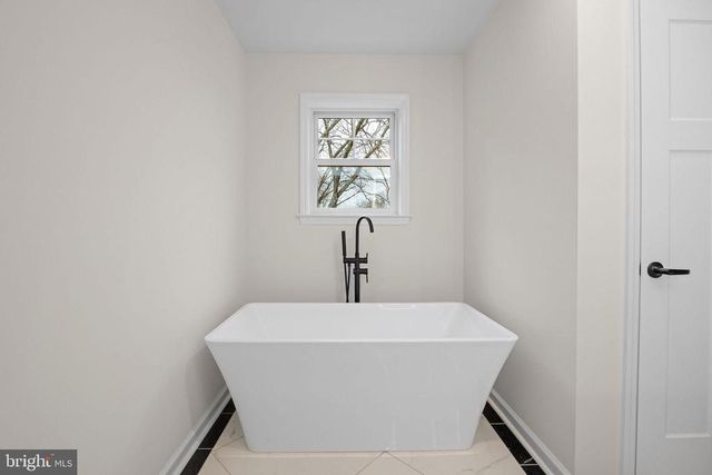 104 E HAVEN CT, Charlottesville, VA 22911