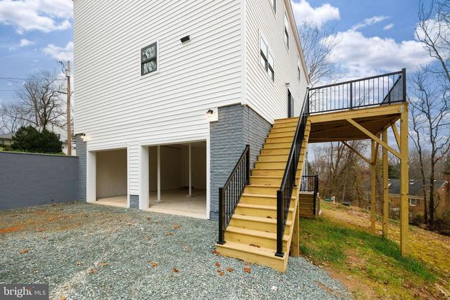 104 E HAVEN CT, Charlottesville, VA 22911