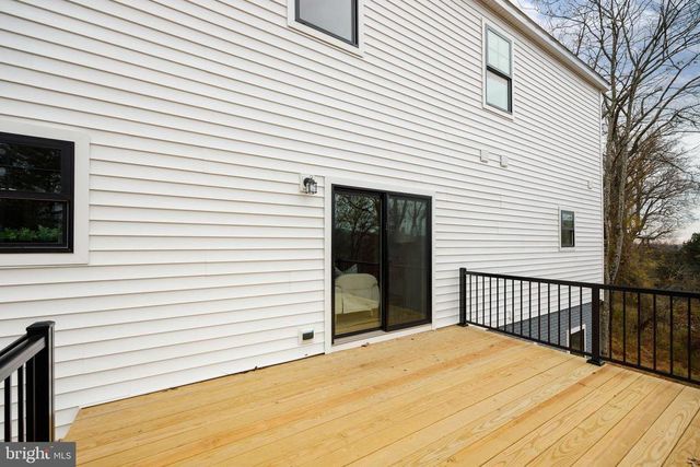 104 E HAVEN CT, Charlottesville, VA 22911