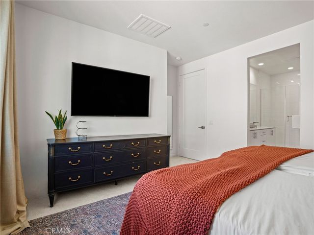 633 S Motif, Anaheim, CA 92805