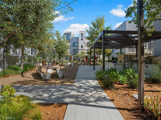 633 S Motif, Anaheim, CA 92805
