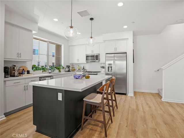 633 S Motif, Anaheim, CA 92805