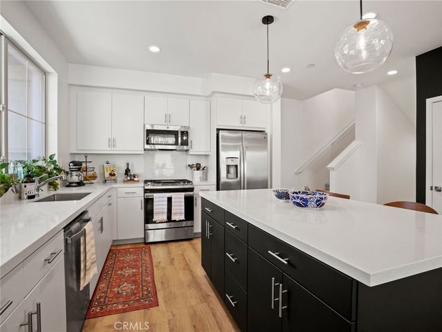633 S Motif, Anaheim, CA 92805