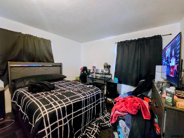 8462 grand Avenue, Omaha, NE 68134