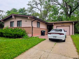 8462 grand Avenue, Omaha, NE 68134