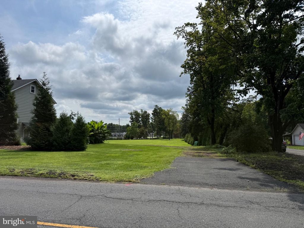150 WEST FRANKLIN AV W FRANKLIN AVE, PENNINGTON, NJ 08534 — photo 2