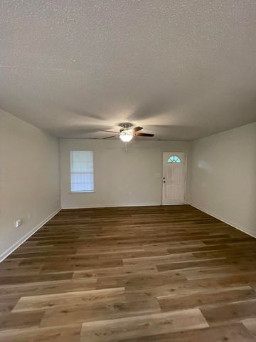 141 Lakewood Drive, Orangeburg, SC 29118