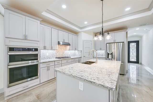 1102 Fort Worth St Street, Grand Prairie, TX 75050