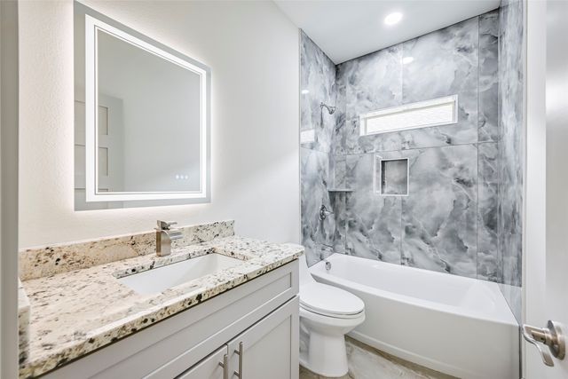 1102 Fort Worth St Street, Grand Prairie, TX 75050