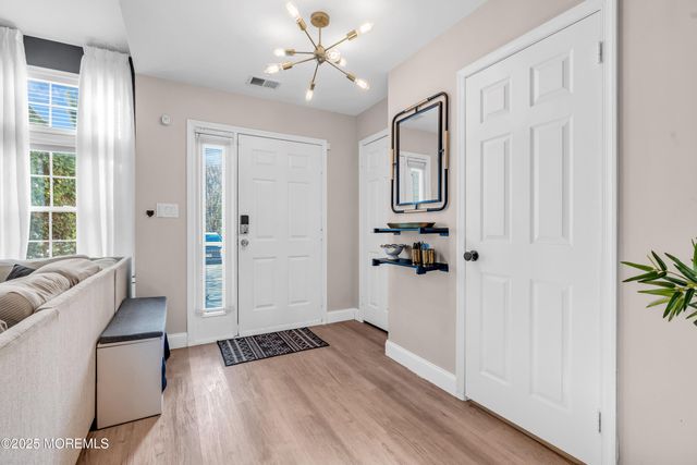 233 Paddington Court 8-3, Manalapan, NJ 07726