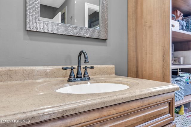 233 Paddington Court 8-3, Manalapan, NJ 07726