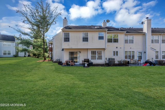 233 Paddington Court 8-3, Manalapan, NJ 07726