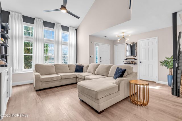 233 Paddington Court 8-3, Manalapan, NJ 07726