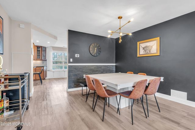 233 Paddington Court 8-3, Manalapan, NJ 07726