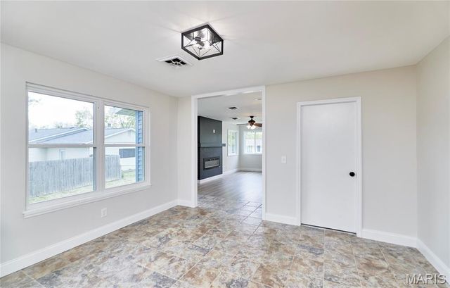 1329 S Wheaton Drive, St Charles, MO 63301