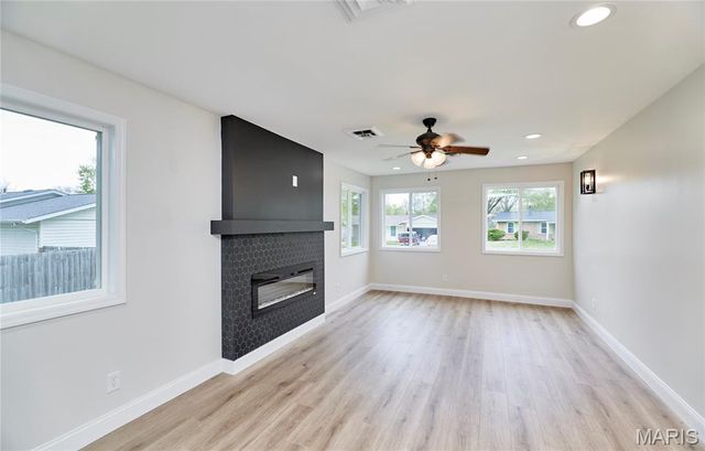 1329 S Wheaton Drive, St Charles, MO 63301